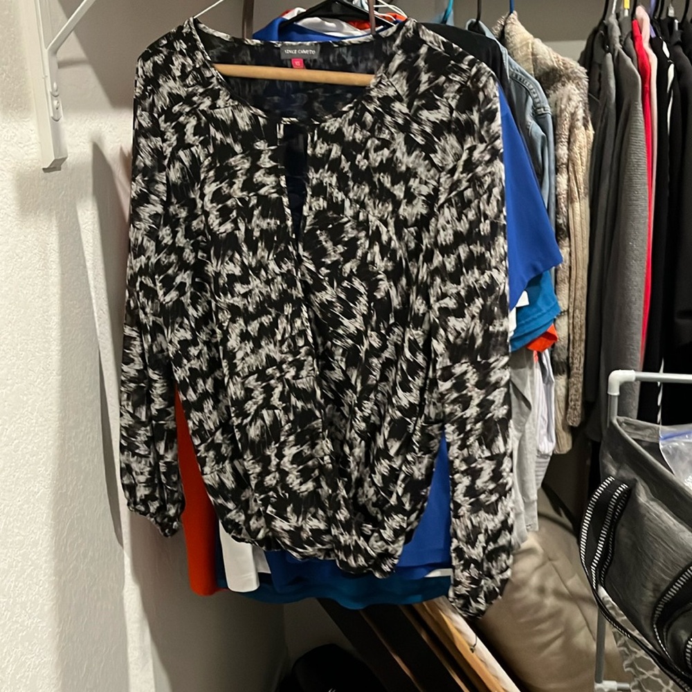 XS Dressy Blouse- Vince Camuto